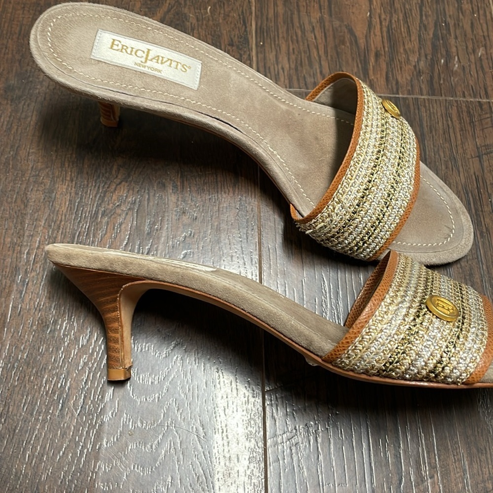 Eric Javits Tan and Gold Woven Slide Sandals - Picture 5 of 12